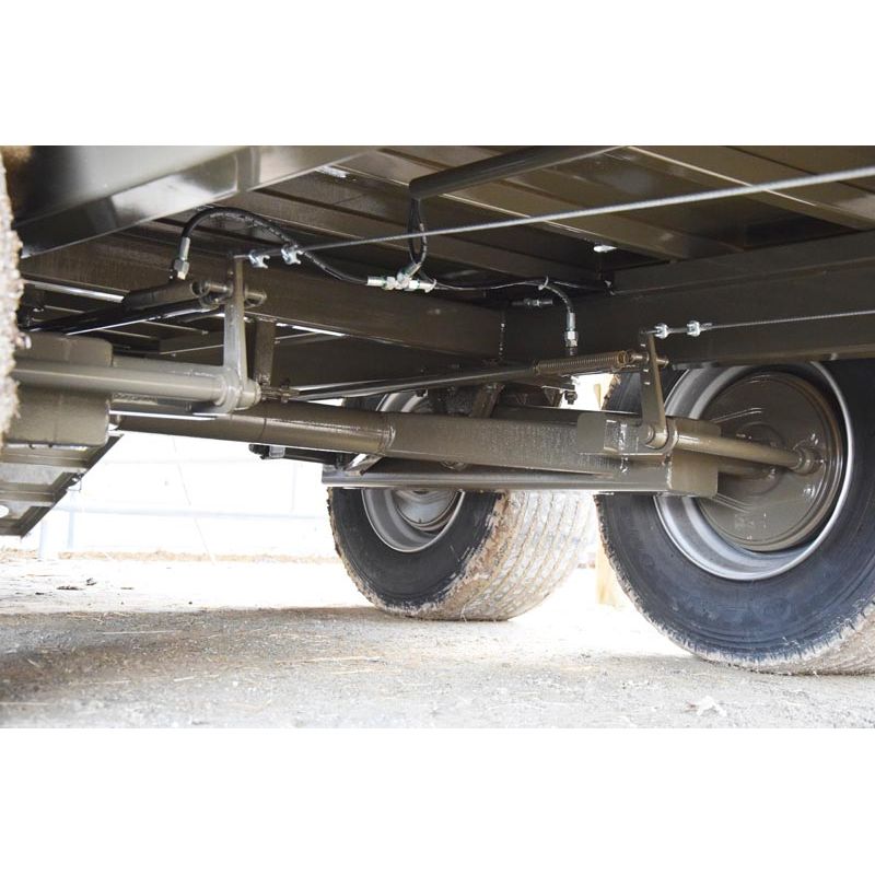 Bétaillère MERCURE 8,20 - Freinage Pneumatique - avec passage de roue - fond résine - Cosnet Agricole