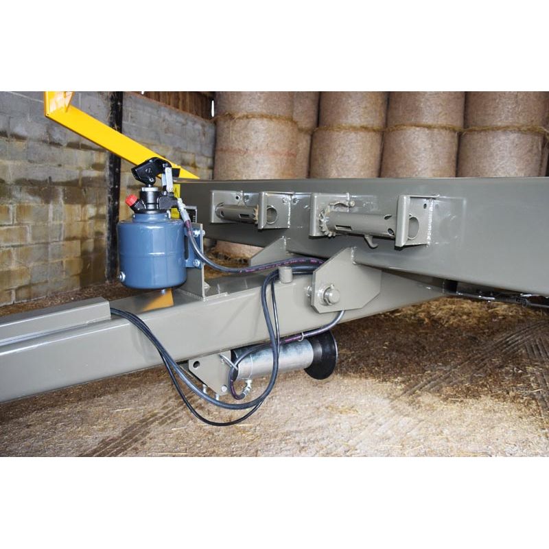 Béquille hydraulique compas avec pompe manuelle pour remorque agricole - Cosnet Agricole