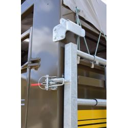 Barrières latérales extérieures PRO sur glissières pour bétaillère - Long. 3/4 m sans découpe passage de roue - Cosnet Agricole Barrières latérales extérieures PRO sur glissières pour bétaillère - Long. 3/4 m sans découpe passage de roue - Cosnet Agricole