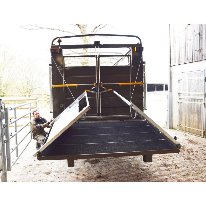 Panneaux tôlés de pont pour bétaillère Mercure - Cosnet Agricole Panneaux tôlés de pont pour bétaillère Mercure - Cosnet Agricole