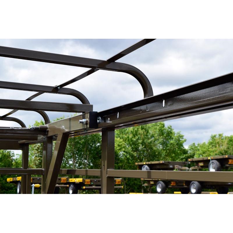 Cloison intérieure de bétaillère coulissante avec 1 porte sectionnelle - Cosnet Agricole Cloison intérieure de bétaillère coulissante avec 1 porte sectionnelle - Cosnet Agricole