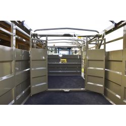 Cloison intérieure de bétaillère coulissante avec 2 portes battantes et volets passage de roue (pour Nept. 5.20 et Orion 5.20) -