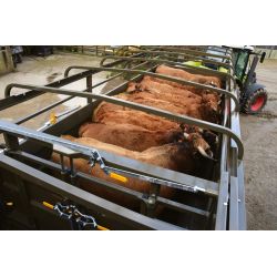 Cloison intérieure de bétaillère coulissante avec 2 portes battantes et volets passage de roue (pour Nept. 5.20 et Orion 5.20) -