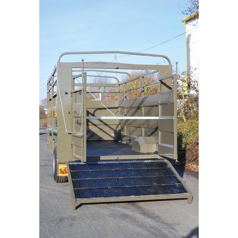 Bétaillère PLUTON 5,20 - Freinage Hydraulique - Fond tôlé - Cosnet Agricole