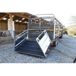 Bétaillère MERCURE 8,20 SPR - Freinage pneumatique - sans passage de roue - fond plat tôlé - Cosnet Agricole