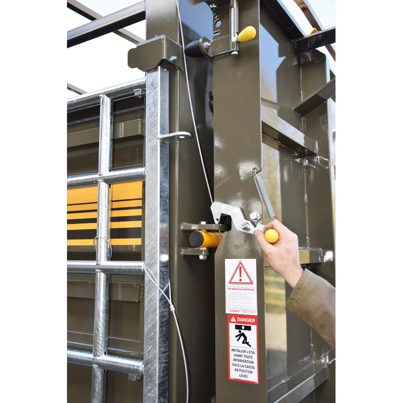 Bétaillère MERCURE 8,20 SPR - Freinage pneumatique - sans passage de roue - fond plat tôlé - Cosnet Agricole