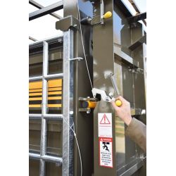 Bétaillère MERCURE 8,20 SPR - Freinage pneumatique - sans passage de roue - fond plat résine - Cosnet Agricole