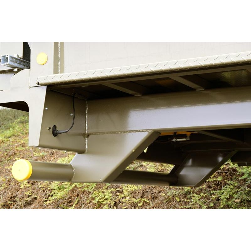 Bétaillère MERCURE 8,20 SPR - Freinage pneumatique - sans passage de roue - fond plat résine - Cosnet Agricole