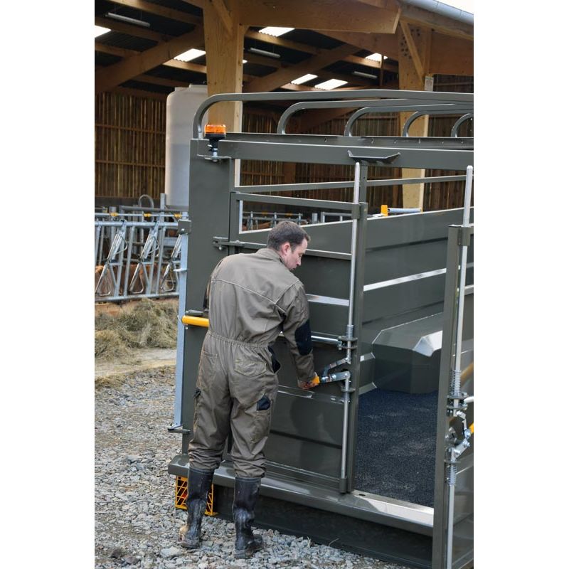 Bétaillère NEPTUNE 7,20 - Freinage Hydraulique - Fond résine - Cosnet Agricole