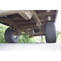 Plateau fourrager URANUS 7.10 PLUS SPE - Freinage Hydraulique - Cosnet Agricole Plateau fourrager URANUS 7.10 PLUS SPE - Freinage Hydraulique - Cosnet Agricole