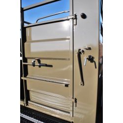 Bétaillère PLUTON 4,20 - fond tôlé - Cosnet Agricole Bétaillère PLUTON 4,20 - fond tôlé - Cosnet Agricole