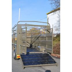 Bétaillère PLUTON 7,20 - Freinage Hydraulique - Fond tôlé - Cosnet Agricole Bétaillère PLUTON 7,20 - Freinage Hydraulique - Fond tôlé - Cosnet Agricole