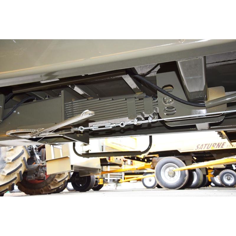 Bétaillère MERCURE 9,50 - Freinage Hydraulique - avec passage de roue - fond tôlé - Cosnet Agricole