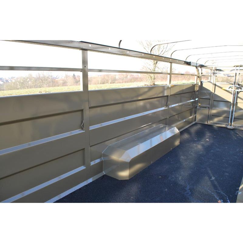 Bétaillère MERCURE 9,50 - Freinage Hydraulique - avec passage de roue - fond tôlé - Cosnet Agricole