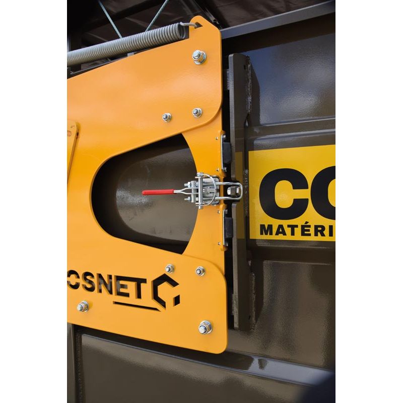 Barrières latérales extérieures PRO sur glissières pour bétaillère - Long. 4/5 m sans découpe passage de roue - Cosnet Agricole Barrières latérales extérieures PRO sur glissières pour bétaillère - Long. 4/5 m sans découpe passage de roue - Cosnet Agricole