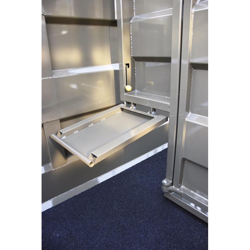 Cloison intérieure de bétaillère coulissante avec 2 portes battantes et volets passage de roue - Cosnet Agricole