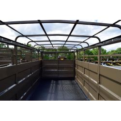 Cloison intérieure de bétaillère coulissante avec 1 porte sectionnelle - Cosnet Agricole