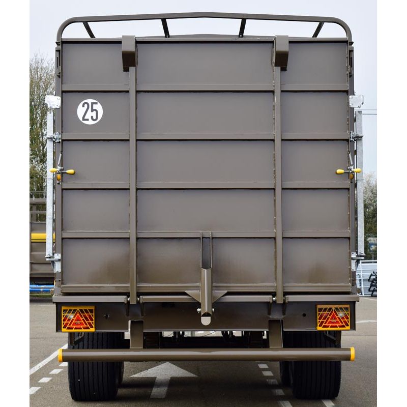 Bétaillère MERCURE 8,20 SPR - sans passage de roue - fond plat résine - Cosnet Agricole